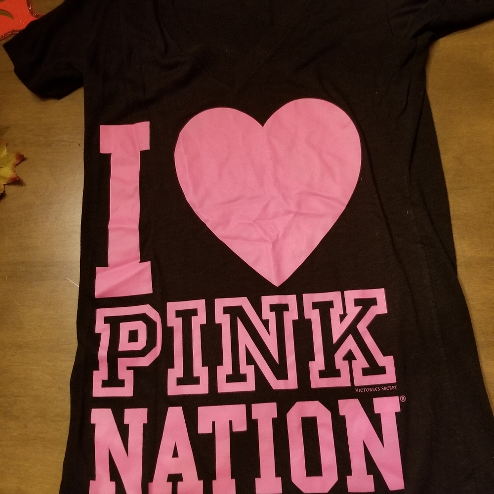 Vs pink vneck shirt